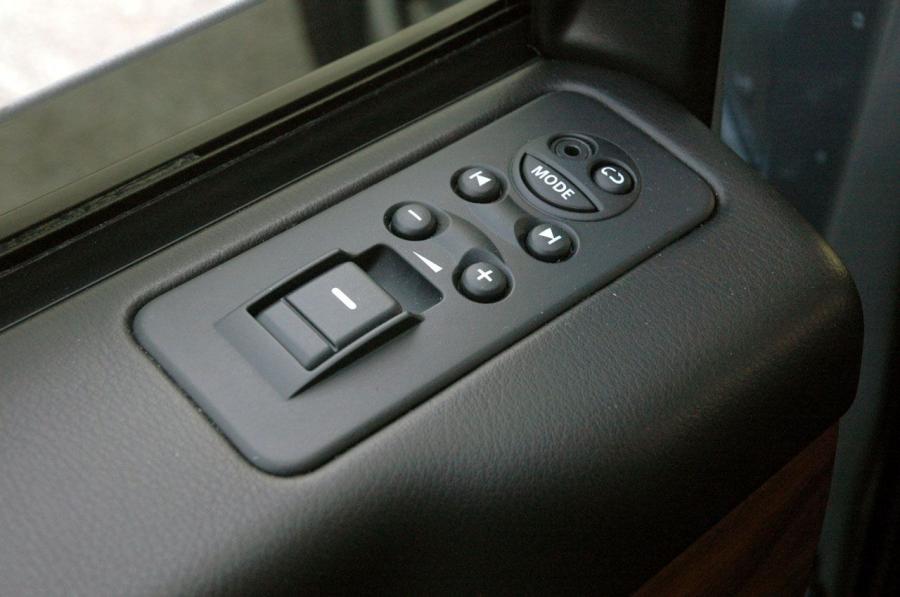  Land Rover Range Rover Sport 2008 года  (фото 10 из 37)